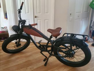 Revi Bikes Cheetah Fat-Tire Electric Cafe Racer Bike
