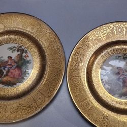 Royal China Beautiful Warranted 22 karat Gold Antique plates