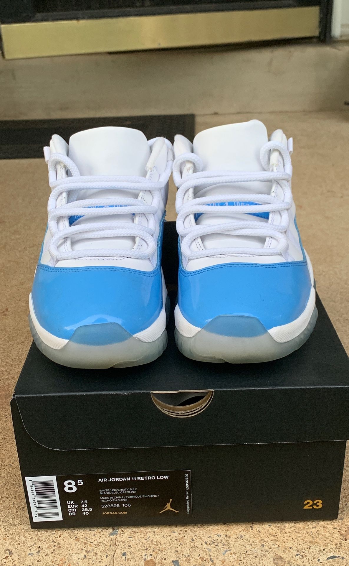 Jordan retro 11 low unc