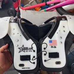 *FINAL PRICE. -Douglas 32 2XL Football Pads Size 34-36 - Like New 