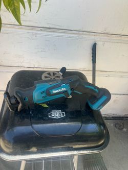 Makita saw