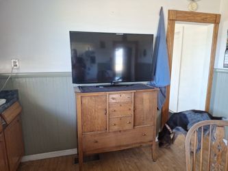 50 INCH TV With remote