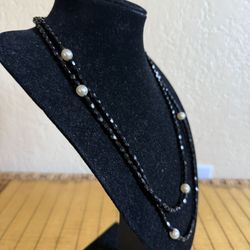 VTG Jet Black Beads With Pearls Circuit 1920
