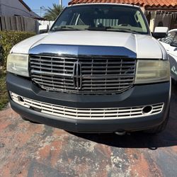 Lincoln  Navegator Beige