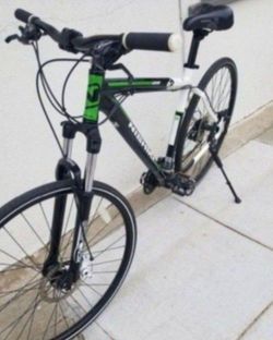 Hybrid nishiki Hybrid Size Large Wheels 700cc Speeds 21 disc brakes