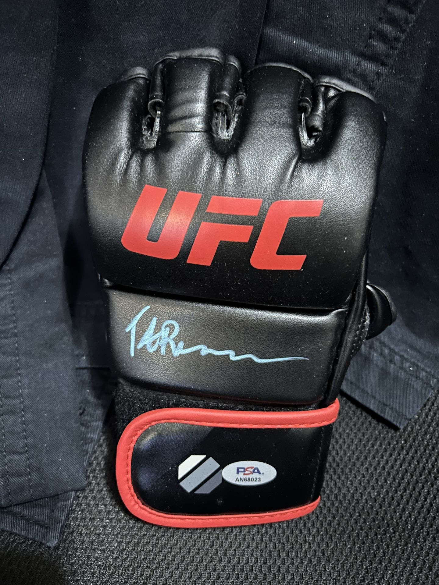 JALIN TURNER UFC GLOVE PSA COA AUTOGRAPH TARANTULA 