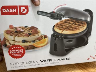 New FLIP BELGIAN WAFFLE MAKER GRAPHITE