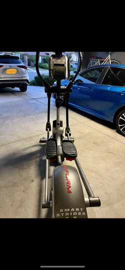 ProForm Smart Strider 6.5 Elliptical for Sale in Shafter CA OfferUp