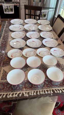 Dish set very new