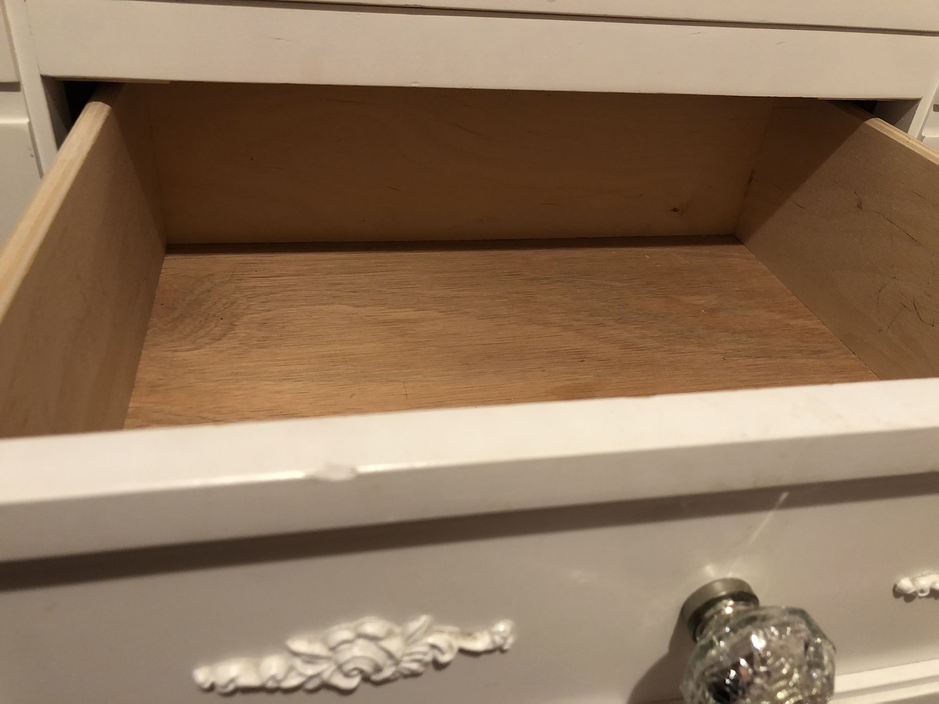 Solid White Desk with Hutch