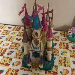 Vintage Beauty & The Beast Castle With Figures (Polly Pocket Type)