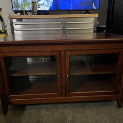 Tv Stand / Entertainment Center 
