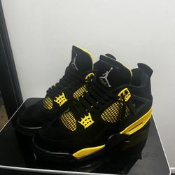 Jordan 4s Thunders 100% Authentic 