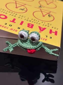 Frog book mark crochet