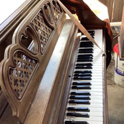 Free Piano