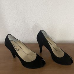 Women’s Black Peep Toe Dress Shoes