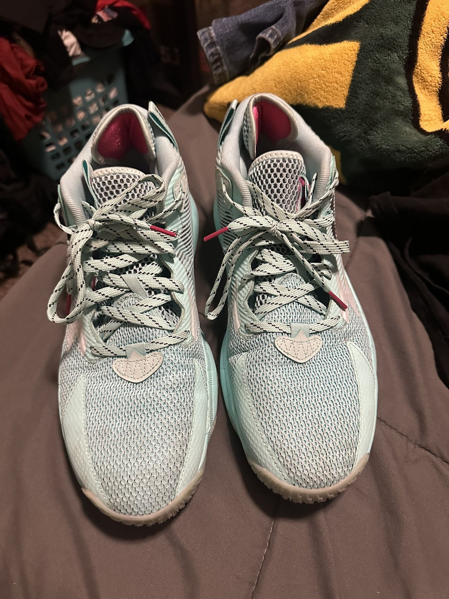 Dame 7 Basketball Shoes 