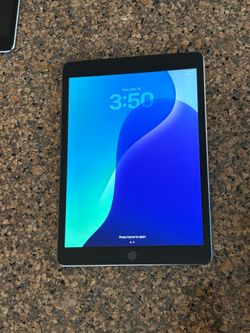Apple iPad 9th Gen 10.2in 256GB Gray Wi-Fi + 4G Unlocked Tablet