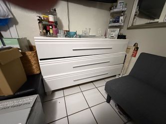 Lacquer White 3 long Drawer Dresser need Gone ASAP