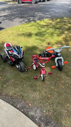 3 Kid Toddler bikes motorcycle