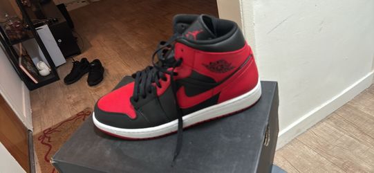 Air Jordan 1 Mid
