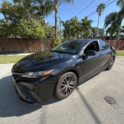 2021 TOYOTA CAMRY SE 