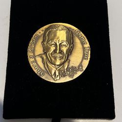 2001 Bronze medallion 100 Years Magic DISNEY Walt with cast member note with box