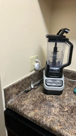 Ninja Professional Blender 1000W (minimally used)