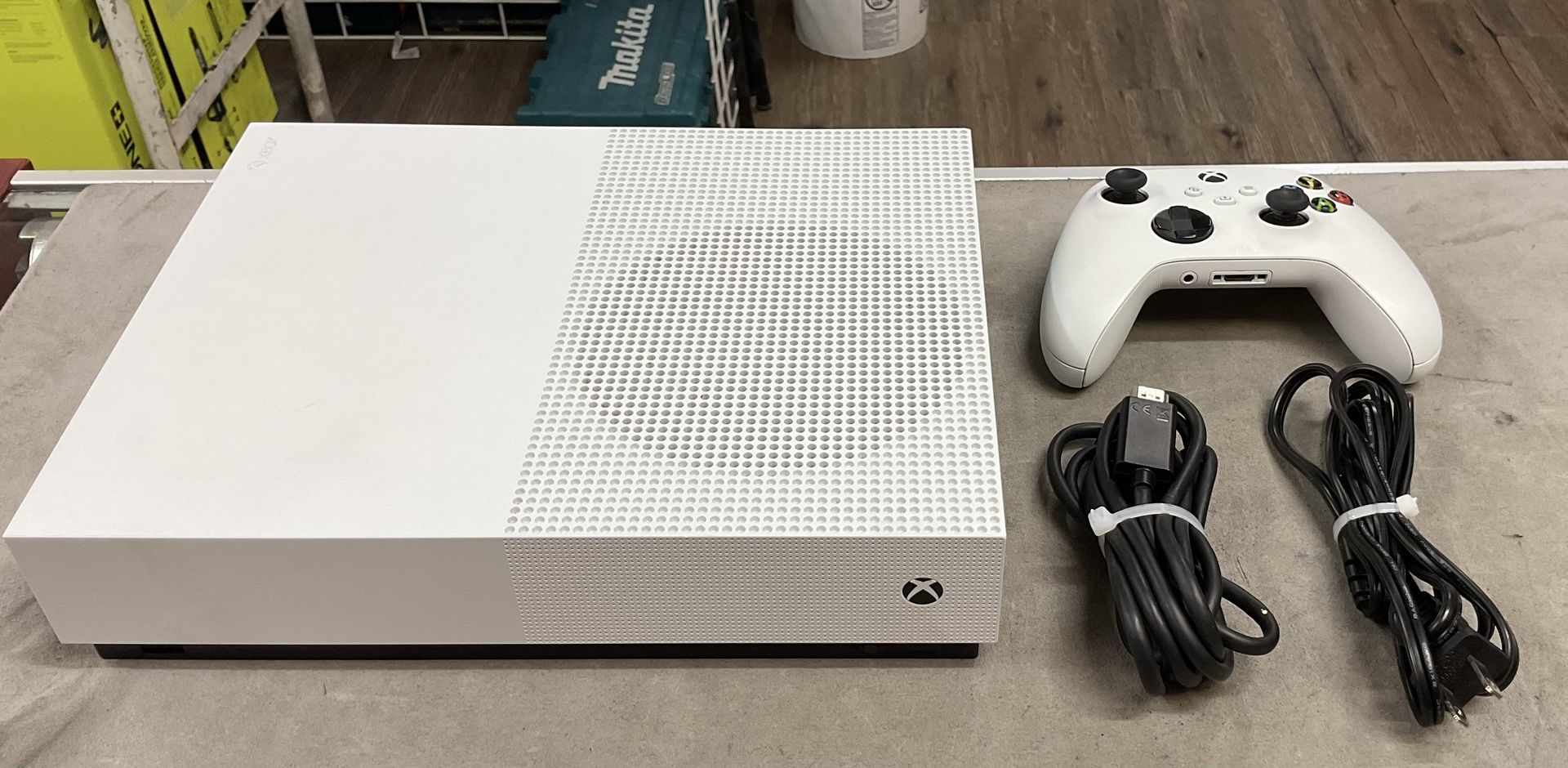 Microsoft Xbox One S
