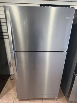 Whirlpool 33” refrigerator
