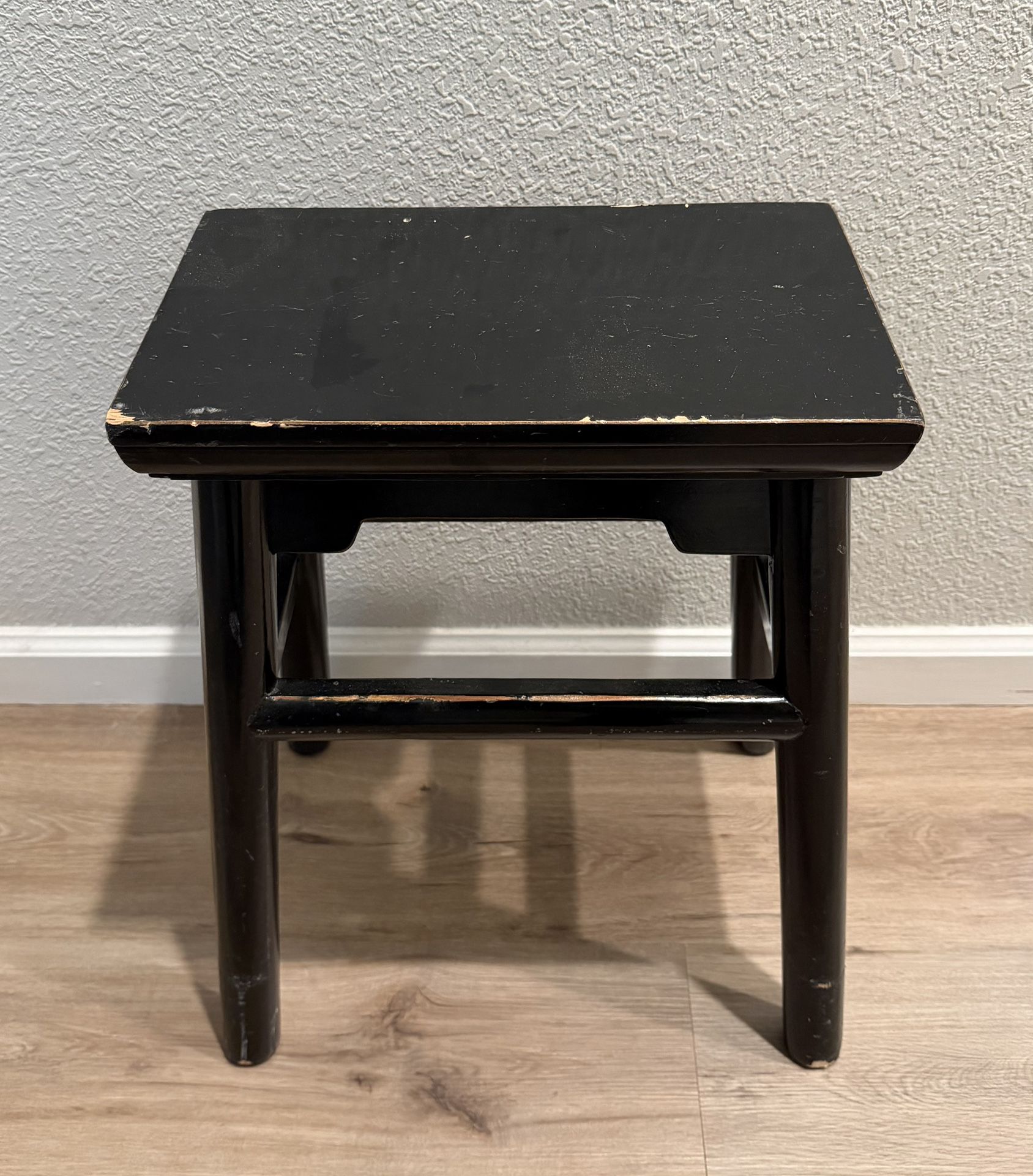 Black Lacquered Hardwood Stool 20”H