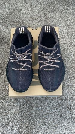 Men Yeezy 350 size 10