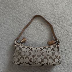 Coach East West Demi Baguette