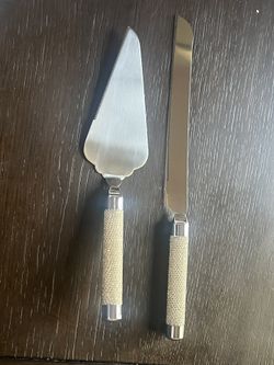Sparkly Silver Cake Cutter Set