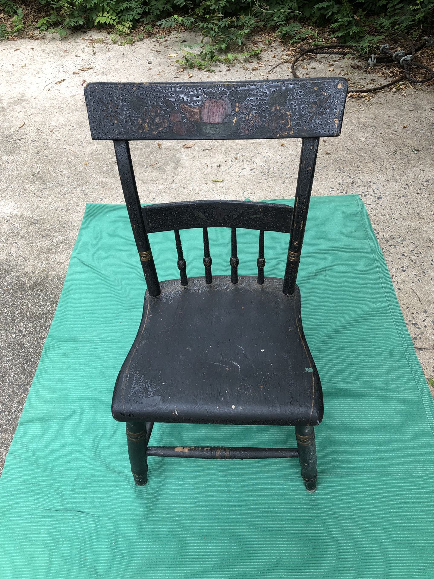 Antique Black Straight Chair