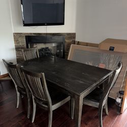 Living Spaces Dining Table