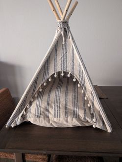 Small dog teepee