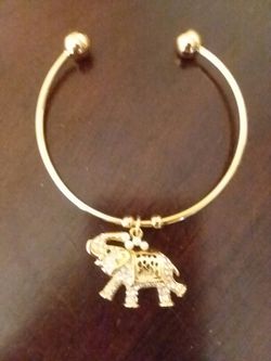 Beautiful Elephant Bracelet with Charm