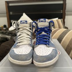 Jordan 1 Retro High OG Hyper Royal