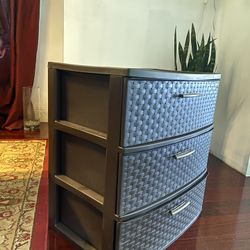 Sterilite Weave Drawer