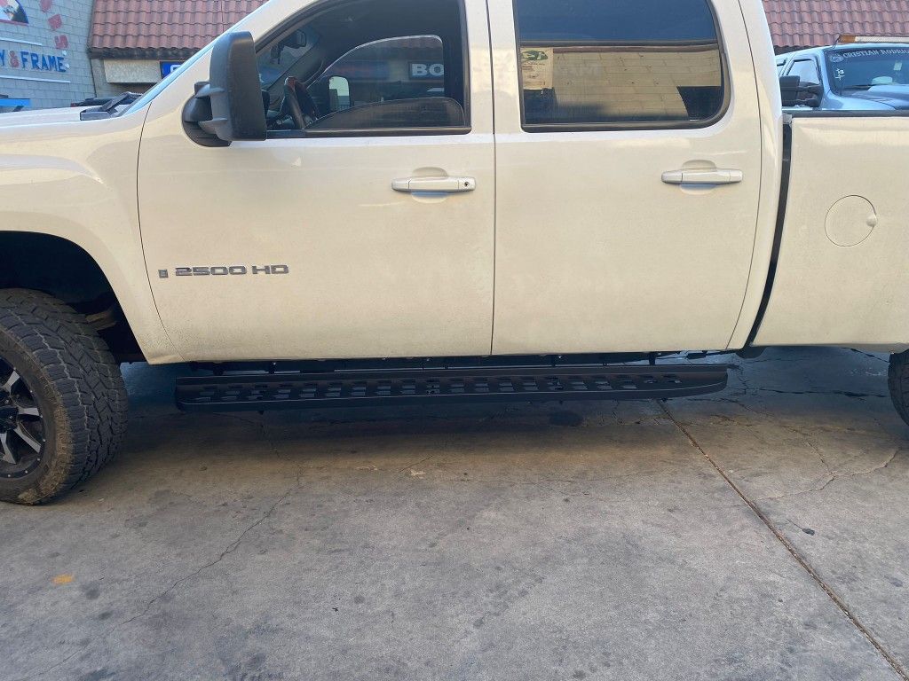 Chevy Silverado Crew Cab 2019 To 2025 Running Boards Stainless Steel And Black Heavy Duty Comes With Hardware Running Board Brackets Ready To Install