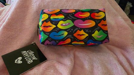 Jason Naylor Viral Makeup Bag