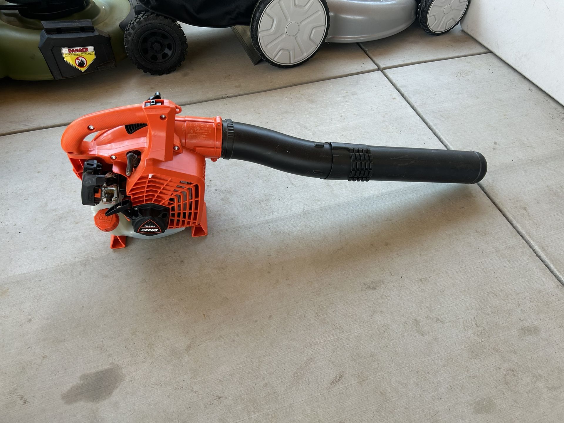ECHO 170 MPH 453 CFM 25.4 cc Gas 2-Stroke Handheld Leaf Blower 1.9k