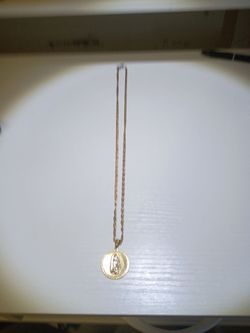 Gold chain mary