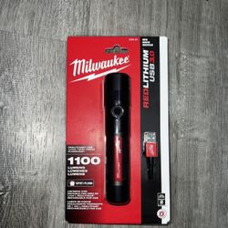 New Milwaukee 1100 Lumens LED USB Rechargeable Twist Focus Flashlight $50 Each