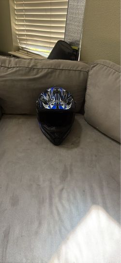 blue and black full face helmet