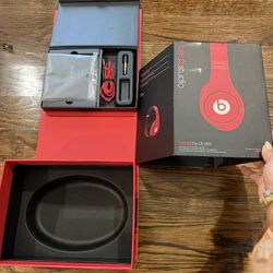 Beats Studio Box & Accessories (No Headphones)
