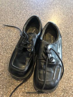 Boys size 1 dress shoes