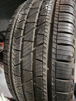 285/45R22 Tire