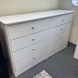 Eight Drawers Dresser 